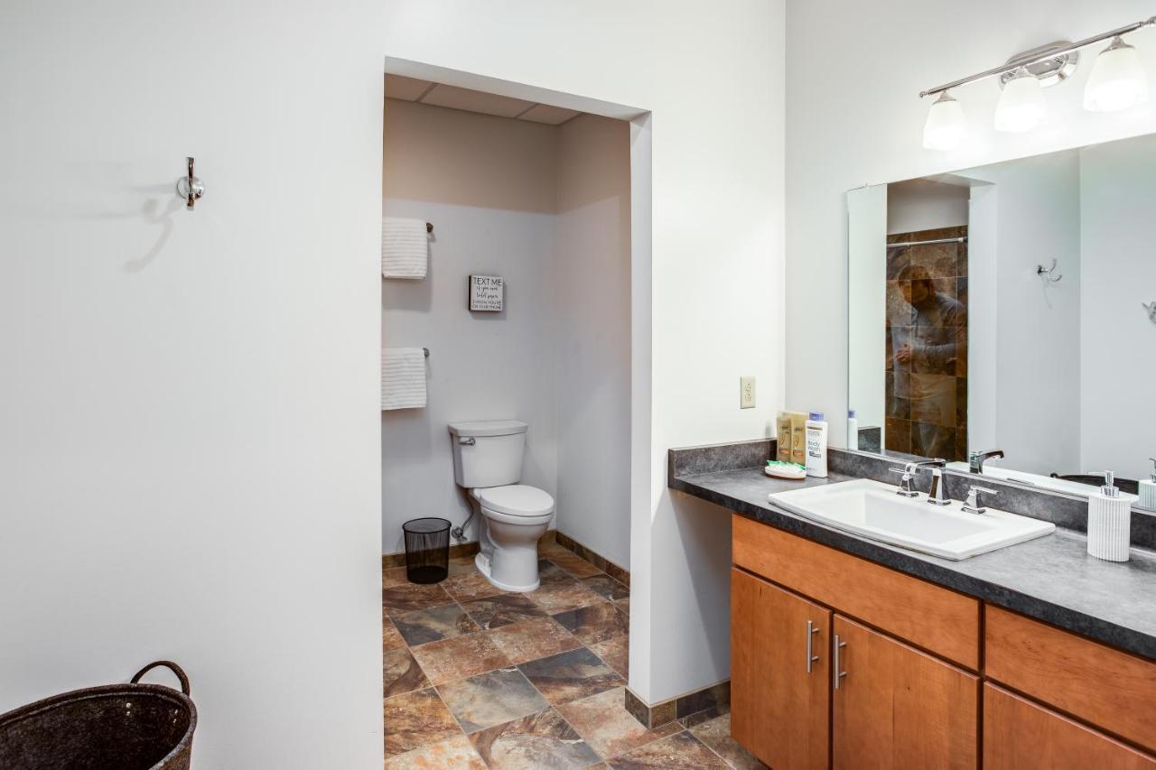 Ny Style Centric Loft With King Bed By Park Ave Διαμέρισμα Ρότσεστερ Εξωτερικό φωτογραφία
